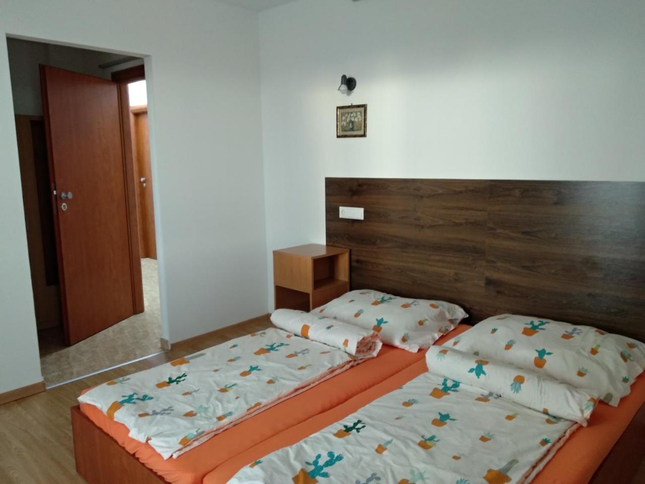 Acopark Vendeghaz Hotel Debrecen Luaran gambar